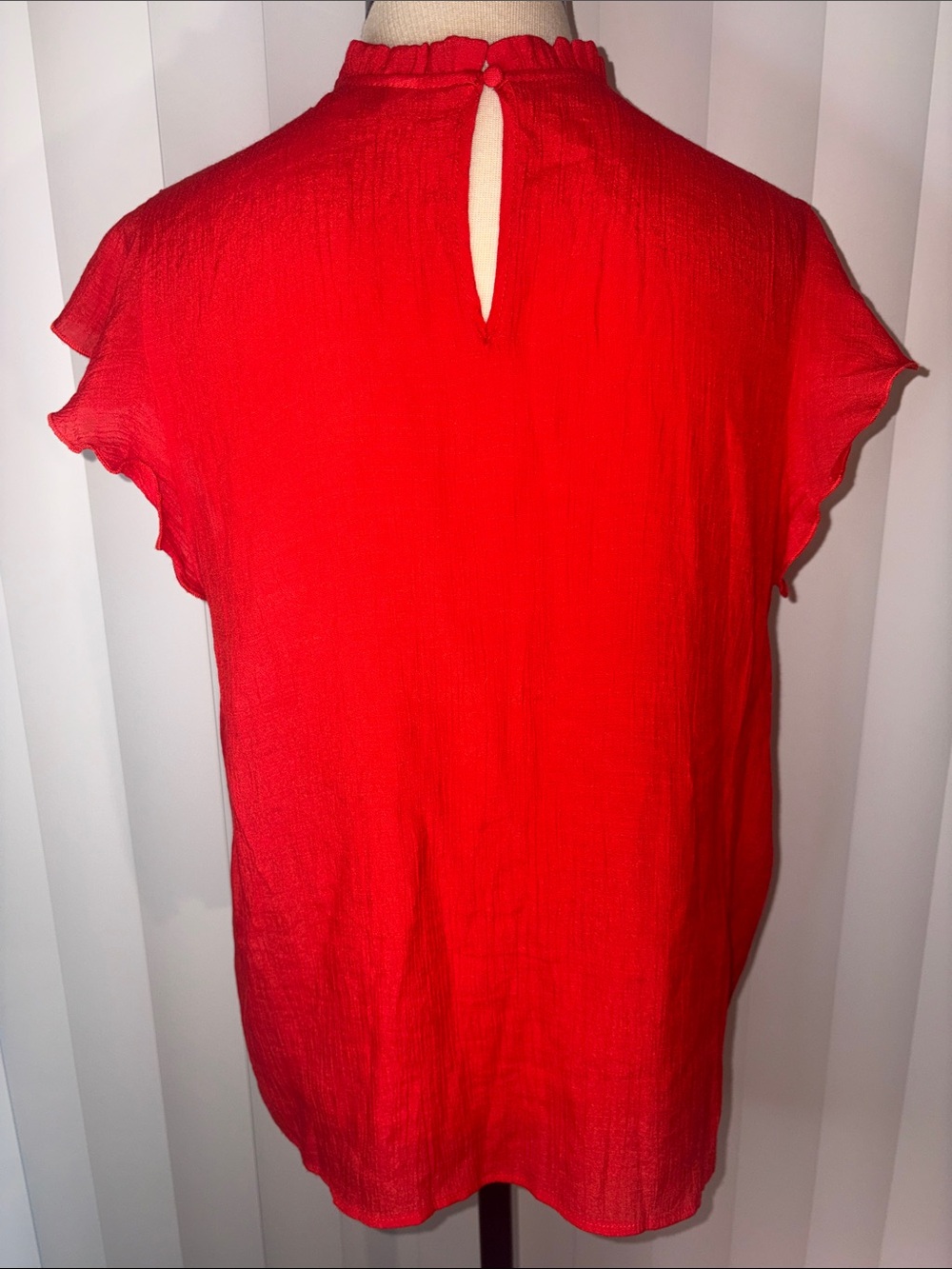 Nanette Lepore Red Ruffle Flutter Sleeve Pintuck Blouse Top Size Large - Picture 2 of 4